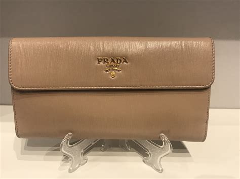 portafogli prada vintage|prada handbags 2010.